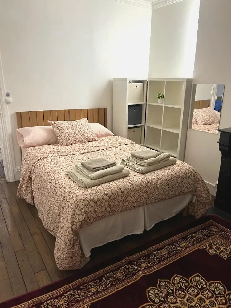 Charmant Appartement Avec Balcon Pres Sacre Coeur Paříž